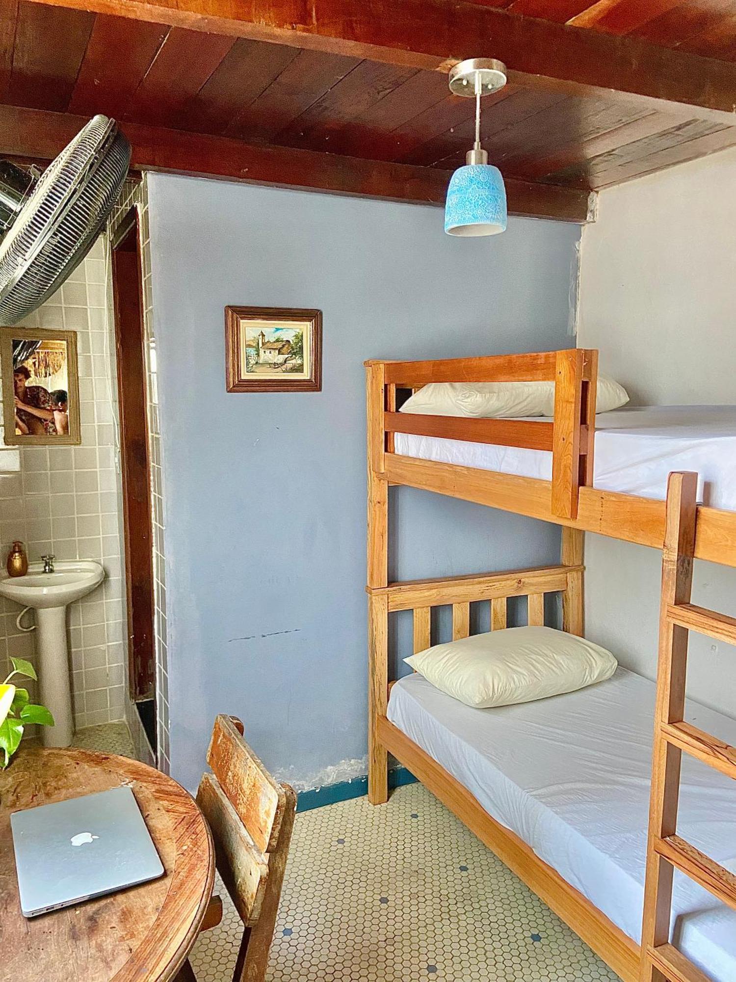 Casamarelo Hostel Salvador Extérieur photo